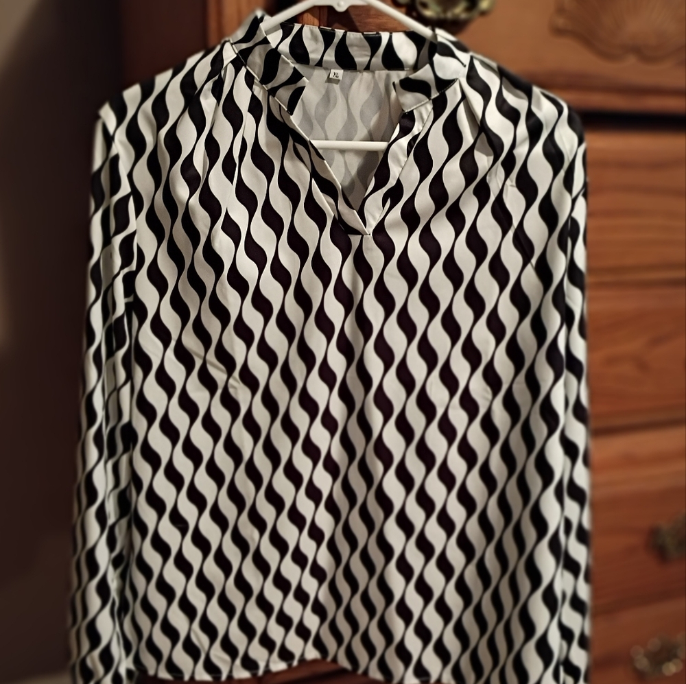 Stylish Black and White Women's  Shirt